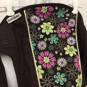 Scootababy baby carrier.